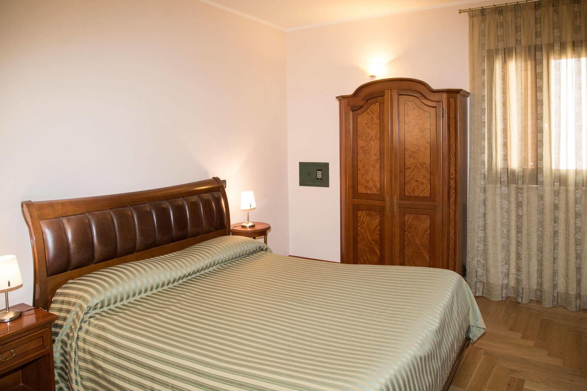 Residence Acropoli Сиракузы Экстерьер фото